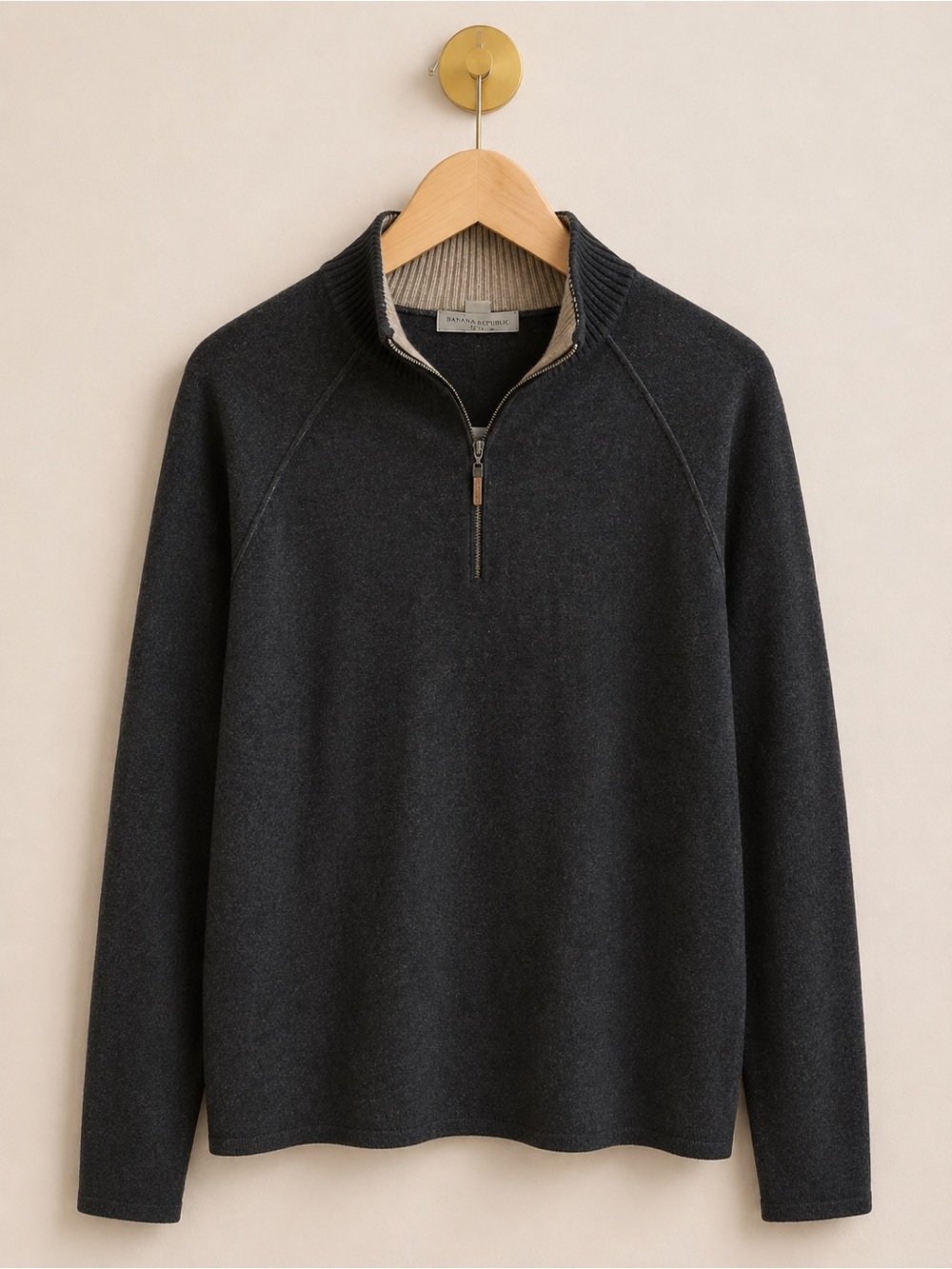 Kinross Cashmere Quarter Zip Sweater Large Black (Retails for $400)